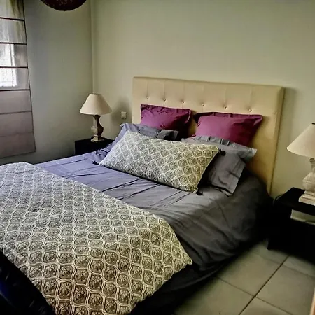 Haut de villa type t3 calme et lumineux Appartement *