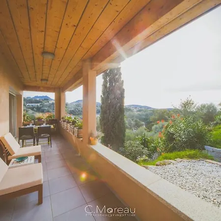 Haut de villa type t3 calme et lumineux Propriano (Corsica)